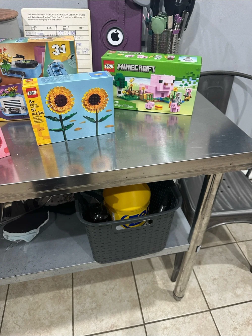 CLOSET CLOSING NIB Floral Box Collection Legos w/ 2 additional sets 6 TOTAL